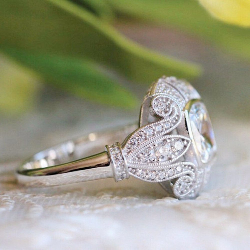Elegant  925 Silver White Sapphire Ring - Picture 4 of 7